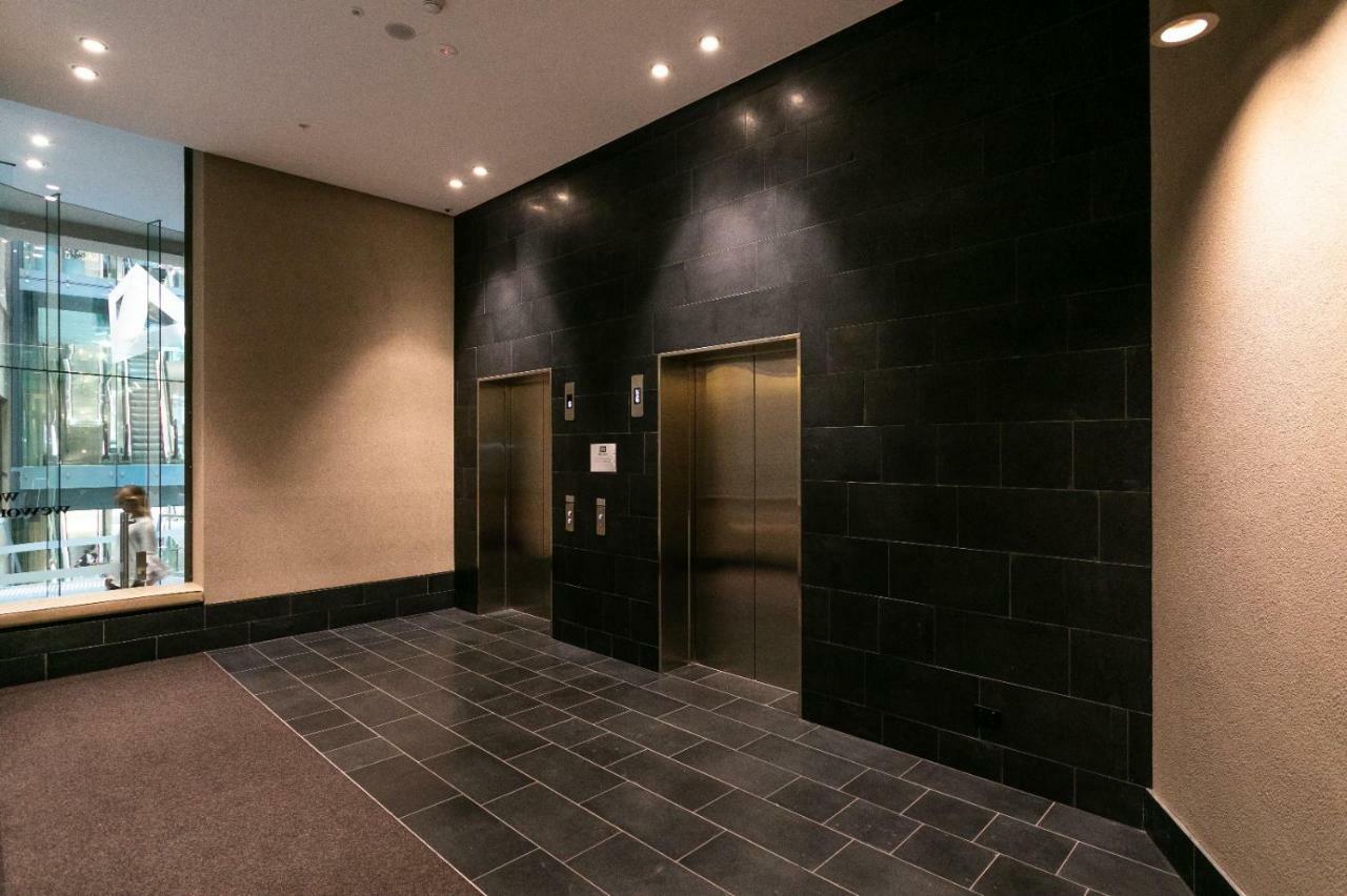 York & George: Cbd Apartment